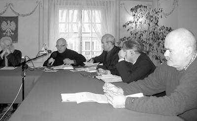 Od lewej: Remigiusz Mazur-Hanaj, Jerzy Bartmiski, o.Tomasz Dostatni, Andrzej Mencwel  
fot.: Pawe Za